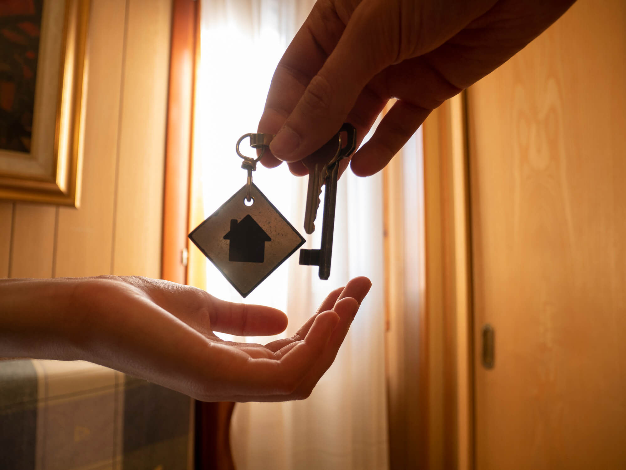 impuestos sobre la propiedad de alquiler - entregar las llaves a un inquilino