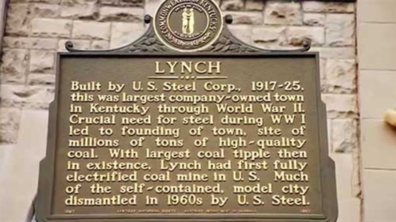 the town of lynch sign
